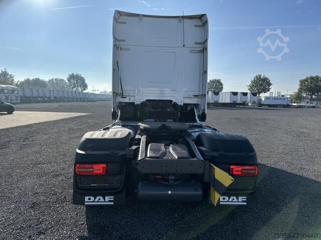 Standard tractor unit DAF XG+ 530 Intarder Navigation Standklima