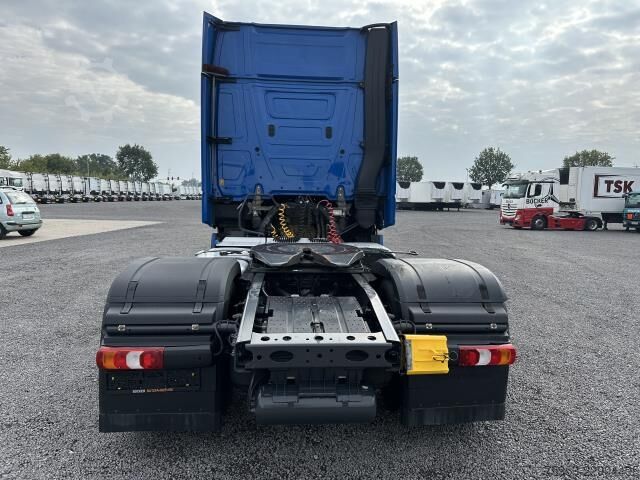 Standard tractor unit Mercedes-Benz 1845 LS Gigaspace Retarder 2x PTO