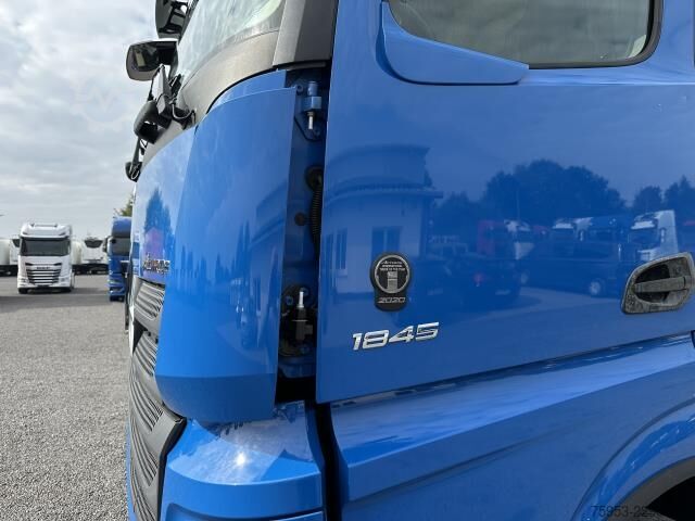Standard tractor unit Mercedes-Benz 1845 LS Gigaspace Retarder 2x PTO