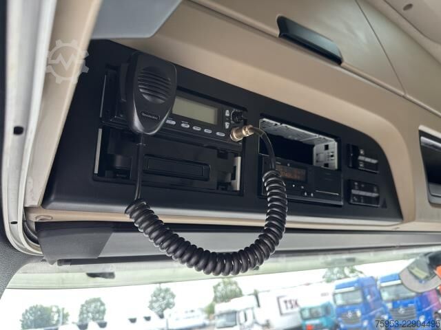Standard tractor unit Mercedes-Benz 1845 LS Gigaspace Retarder 2x PTO