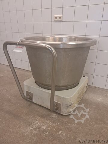 Mixer + 3 bowls WP UC80