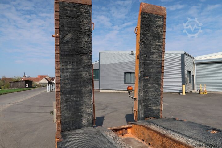 Tieflader-Sattelauflieger Goldhofer STZ-L3-36/80