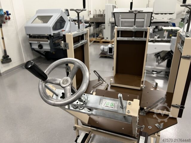 Book binding machine MURO 4 x 5000 A4/HAD 4-station bookbinding press for gluing