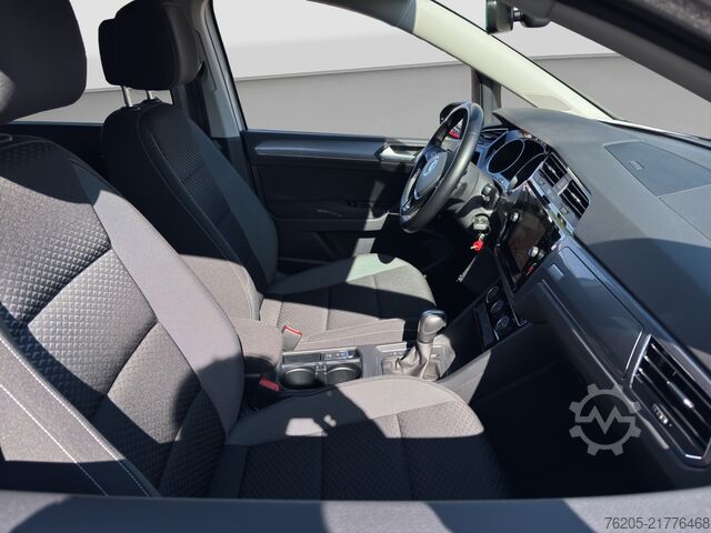 Kleinbus VW Touran 1.5 TSI Active *DSG*7-Sitzer*Navi*ACC*SHZ