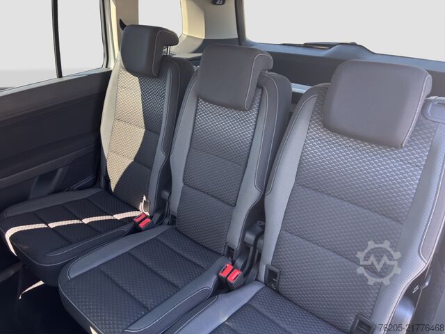 Kleinbus VW Touran 1.5 TSI Active *DSG*7-Sitzer*Navi*ACC*SHZ