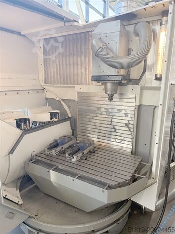 3-axis machining center DMG DMU 60 T