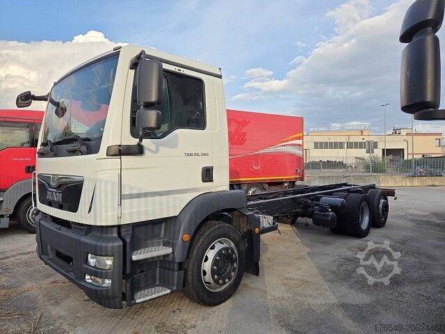 PLATFORM WITH RAMPS MAN TGM 26.340