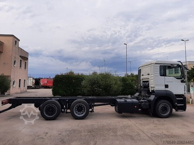 PLATFORM WITH RAMPS MAN TGS 26.320