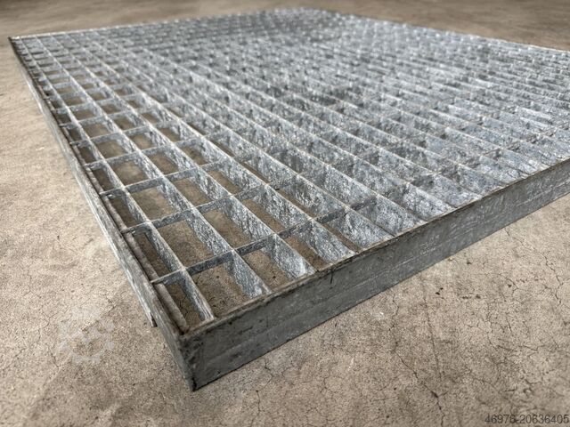 High-bay warehouse shelf grating Gesamttiefe: 1.113 mm / Gesamtbreite: 885mm / MW: 68 x 33 mm / GR-155
