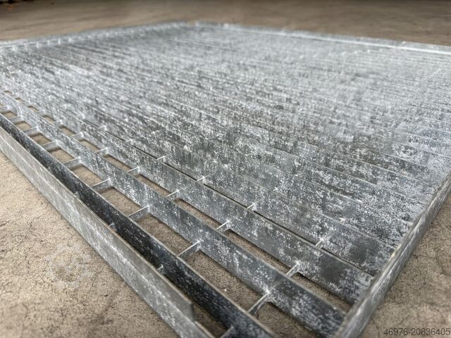 High-bay warehouse shelf grating Gesamttiefe: 1.113 mm / Gesamtbreite: 885mm / MW: 68 x 33 mm / GR-155