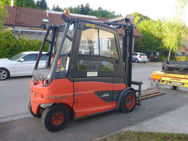 Electric 4-wheel forklift Linde E50HL-01/600
