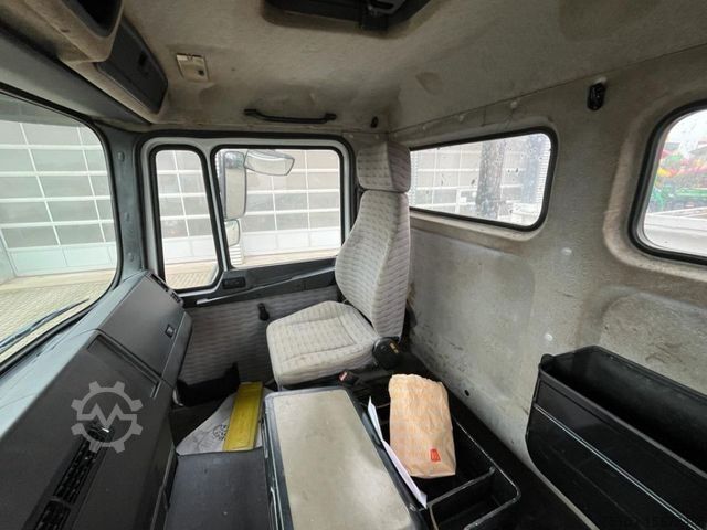 Dreiseitenkipper LKW MAN F90 18.232 FK 2-Achs Kipper Kran Palf. PK 8000