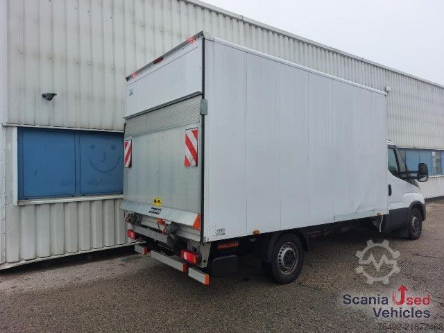 Box van IVECO 35 C 16 Koffer Ladebordwand