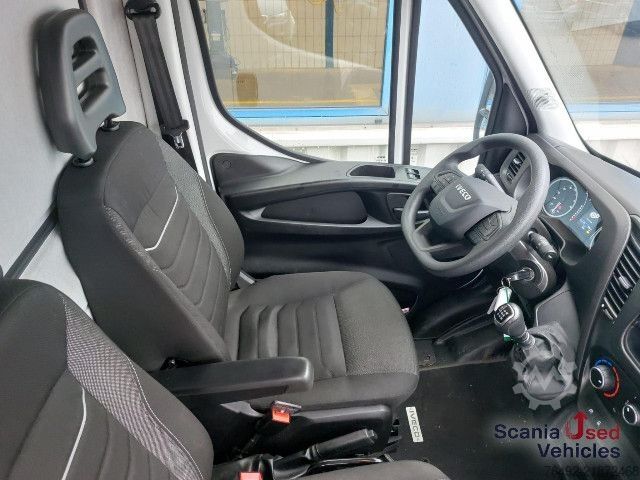 Box van IVECO 35 C 16 Koffer Ladebordwand