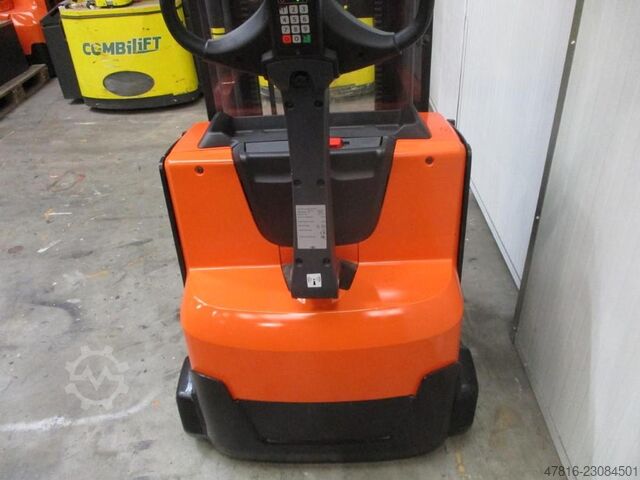 2021 TOYOTA SWE140 Triplex - 1560 TOYOTA SWE140