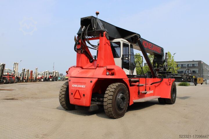Reachstacker SMV 108 TB6