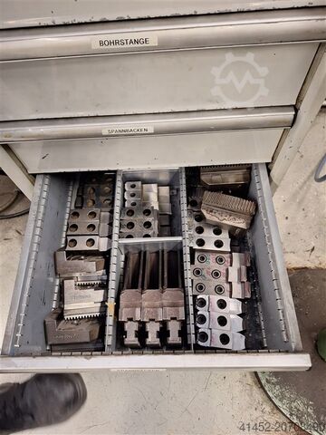 Leit- und Zugspindeldrehmaschine VDF DUE 560