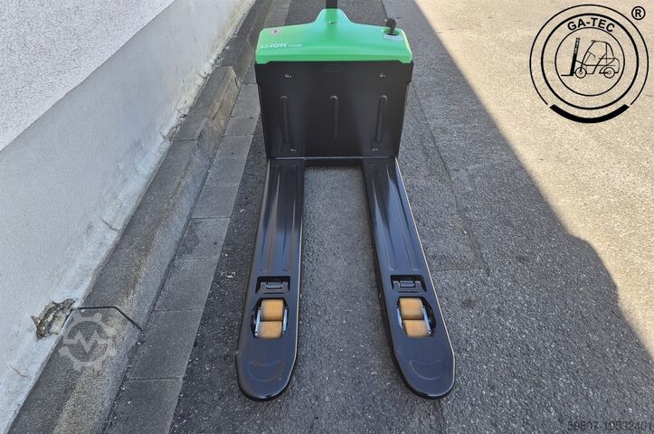 Pallet truck Hangcha CBD20-WD-I
