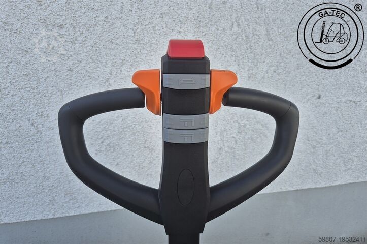 Pallet truck Hangcha CBD20-WD-I