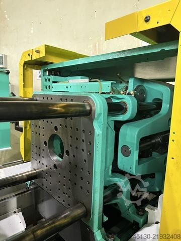 Injection molding machine Arburg 320A 500-170 mit dem Angußpicker / Elekt