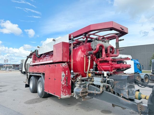 Vacuum tank truck Case 240 Puma - Hvidtved Larsen 10.000 L Kombi