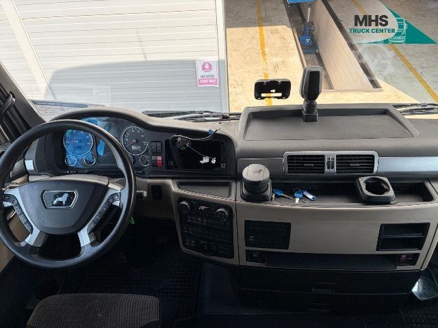 Standard tractor unit MAN TGX 18.500 4X2 BLS