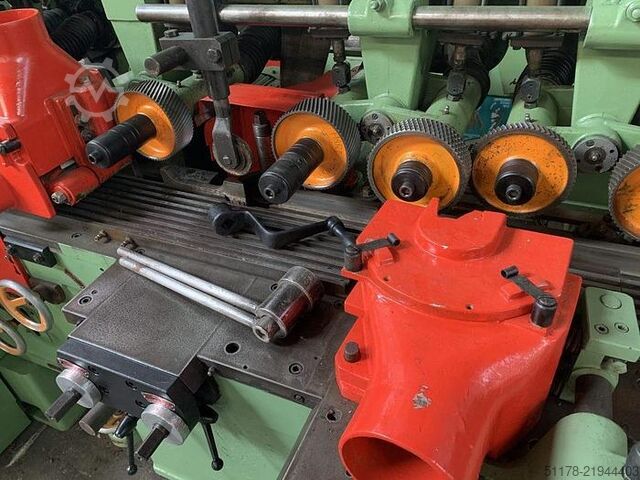 Vierseitenhobelmaschine der Marke Weinig, Modell PFA 17N mit 8 Spindeln Weinig PFA 17N