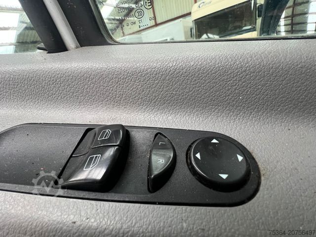 Kleinbus MERCEDES-BENZ Sprinter 313 BlueTEC 9 Sitze+ ENGINE NO GOOD