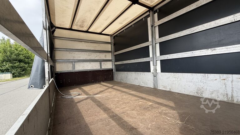 Pick-up van Opel Movano  Pritsche Schiebeplane 3,5t Schlafkabine