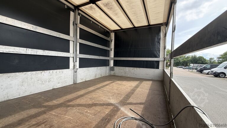 Pick-up van Opel Movano  Pritsche Schiebeplane 3,5t Schlafkabine