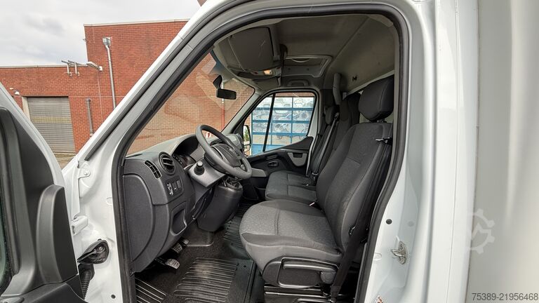 Pick-up van Opel Movano  Pritsche Schiebeplane 3,5t Schlafkabine