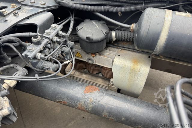 Standard tractor unit MAN TGS 18.440 4x2 ADR Kompressor