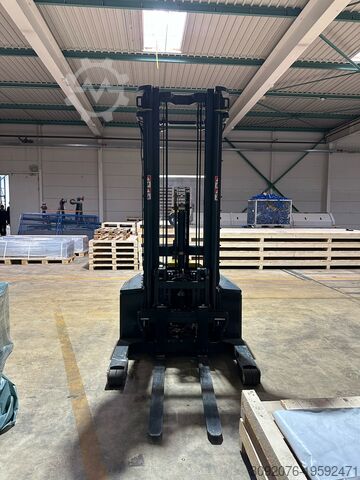 Reach truck forklift 6.35 meters Combilift WR 1500