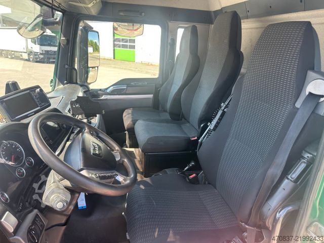 Garbage truck MAN TGXS 26.320 / Faun Variopress 527