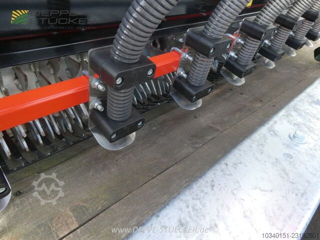 Wiedenmann Terra Float Air Nachssaatmaschine Wiedenmann Terra Float Air Nachssaatmaschine
