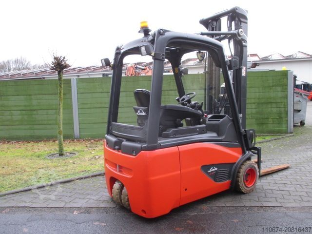 Elektro 3 Rad-Stapler Linde E18-02