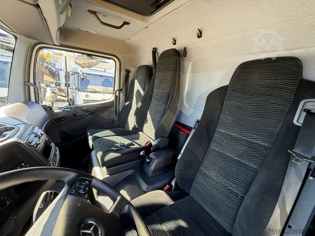 Transporter mit Koffer MERCEDES-BENZ ATEGO 818 L Koffer 6,10 m LBW 1 to.*AHK*EURO 6E