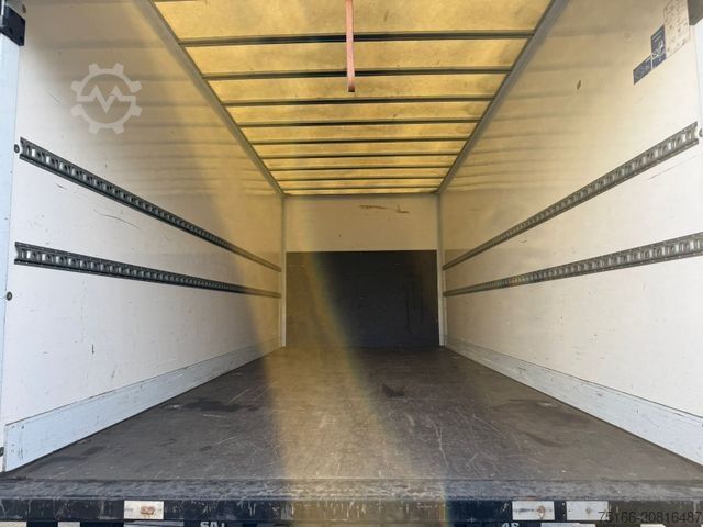 Transporter mit Koffer MERCEDES-BENZ ATEGO 818 L Koffer 6,10 m LBW 1 to.*AHK*EURO 6E