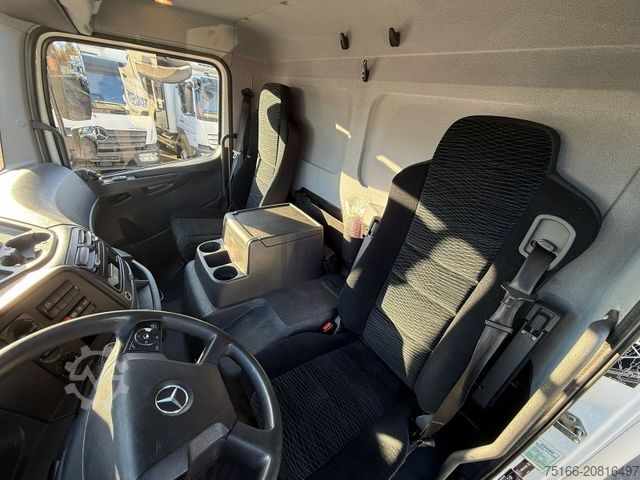 Transporter mit Koffer MERCEDES-BENZ ATEGO 818 L Koffer 5,30 m LBW 1,5 T*Klima*E6 D