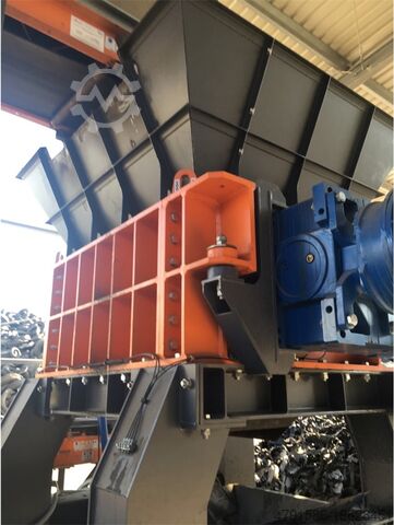 Vormahlende Zweiwellen-Shredder