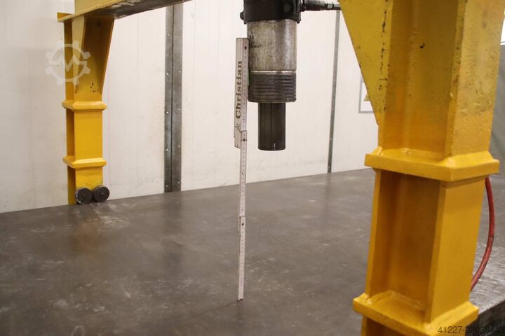 Aufspannplatte mit Richtpresse unbekannt 1510/4025/H900 mm