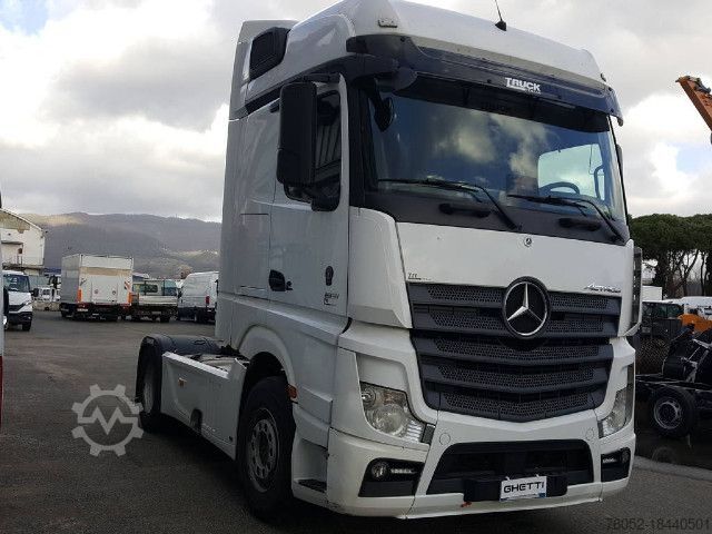 Standard tractor unit Mercedes-Benz Actros 1853