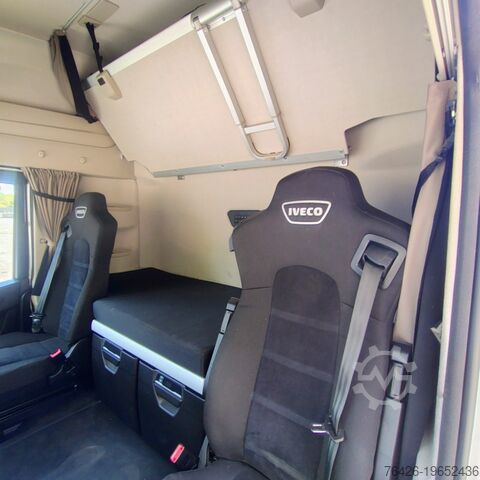 Mobile box / chassis Iveco S Way AS 260 S 48 Y/FP CM