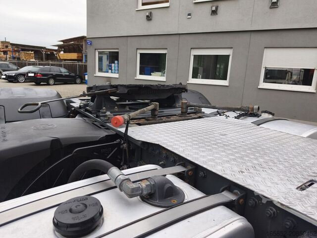 DAF XF 530 FT Retarder truck tractor DAF XF 530 FT Retarder