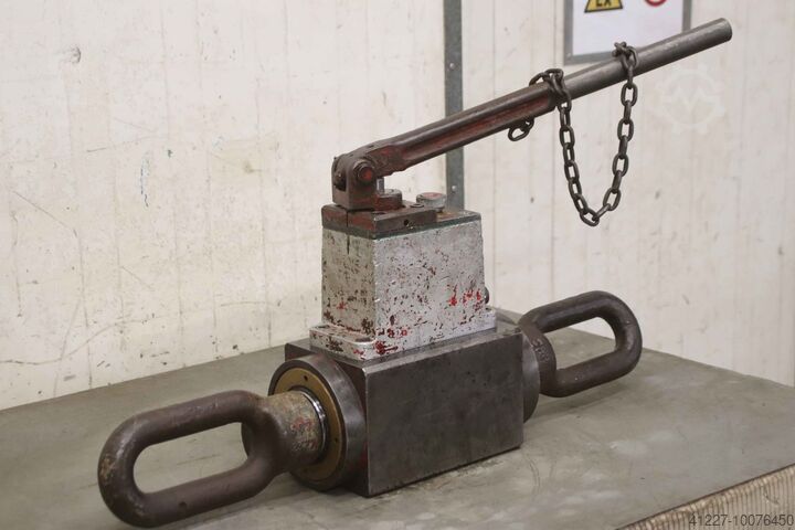 Hydraulic pulling cylinder 50 t Enerpac Hub 110 mm