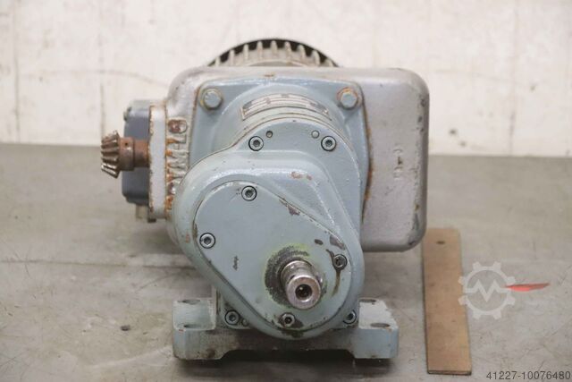 Adjustable gear motor 0.37/0.7 kW 10-100 rpm Prym L8-U16