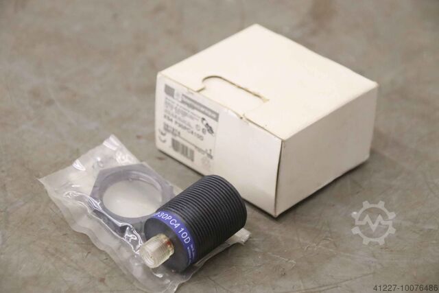 Inductive sensor Telemecanique XS4 P30PC410D
