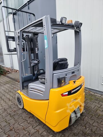Gabelstapler Jungheinrich EFG 215 Li-Ionen