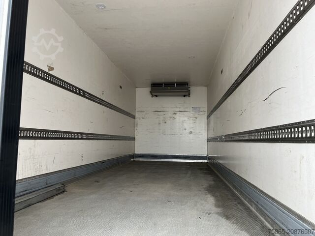 Refrigerated/freezer transport DAF CF 260 FA / Carrier Koeler - 30 gr / Chereau Fr...