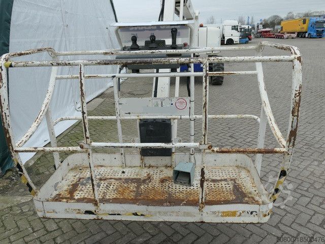 Work platform HAULOTTE HA260PX, Arbeitshöhe 25,6m., Allrad, Gelände